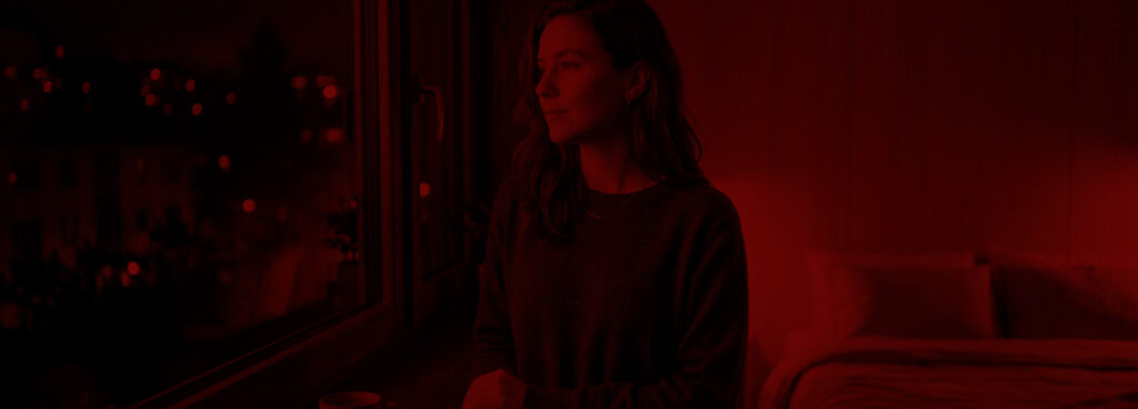 night-ease-dark-red-lens-before-after.jpg